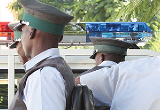 Mhoje_policelt3_photo_jpg