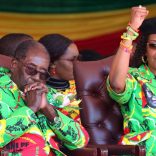 FILE PHOTO: Zimbabwean President Robert Mugabe and his wife Grace attend a rally in Marondera, Zimbabwe, June 2, 2017. REUTERS/Philimon Bulawayo/File Photo