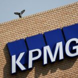 kpmg.r