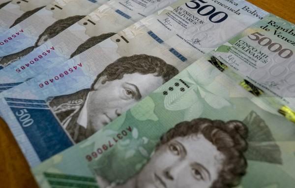 WEB_PHOTO_BOLIVAR_VENEZUELACURRENCY_04082017
