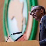 kAGAME-CHAIR-AU