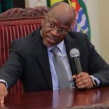 jpm_scoops_mandela_peace_prize_award_h14022_11dbb