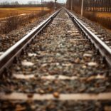 rails-train-path-straight