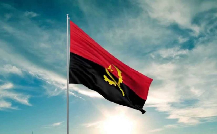 Mhoje_angolaflagwallpaper_photo_jpg-1