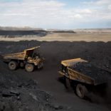 Operations-inside-erdenes-tavan-tolgoi-llc-coal-deposit-555x370-1