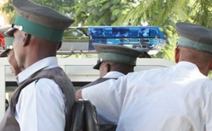 Mhoje_policemoz1_photo_jpg