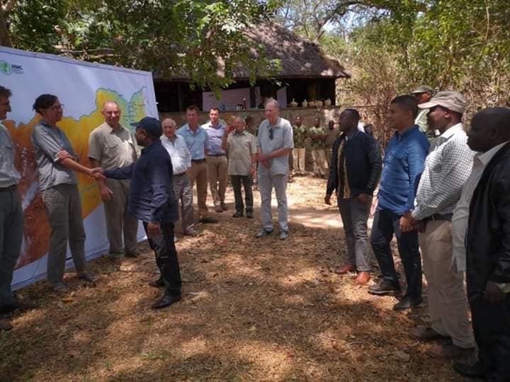 Nyusiniassar.amizadecomnyusi.fb_