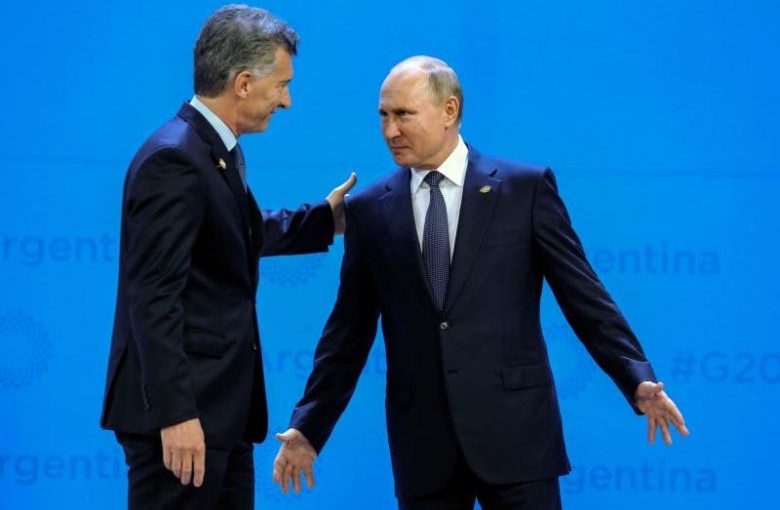Putinmacri.r