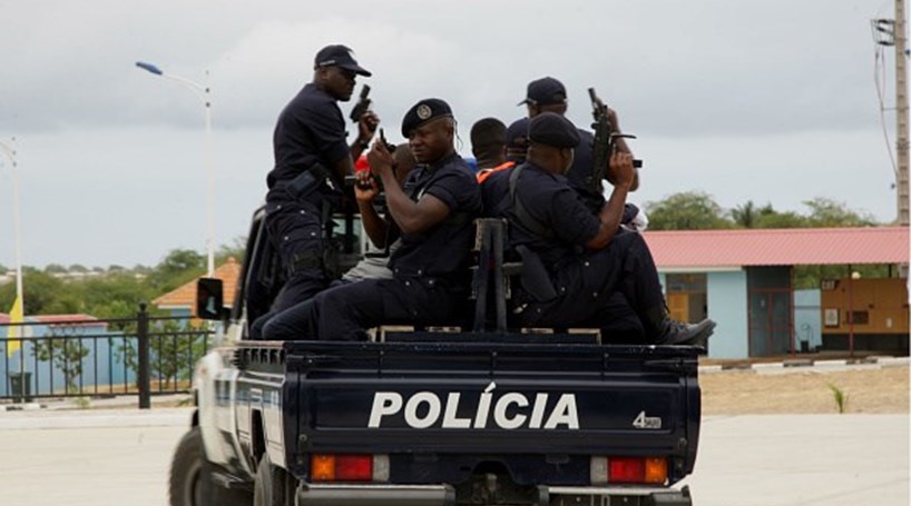 Policieangolafile
