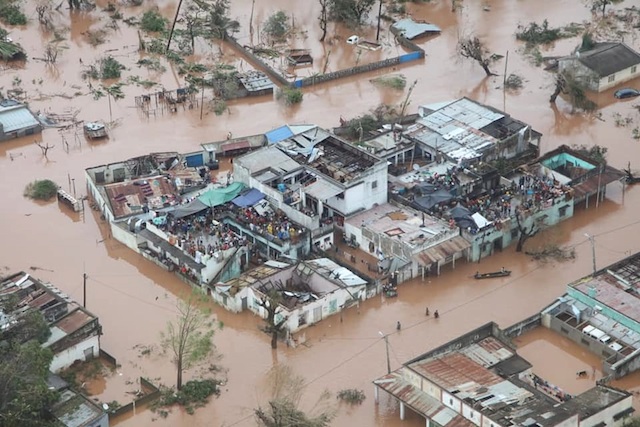 Idai-sitiados-buzi-1