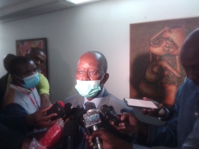 Maleiane-parlamento3comissao