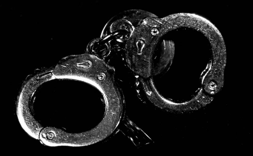 Hancuffs.l.f
