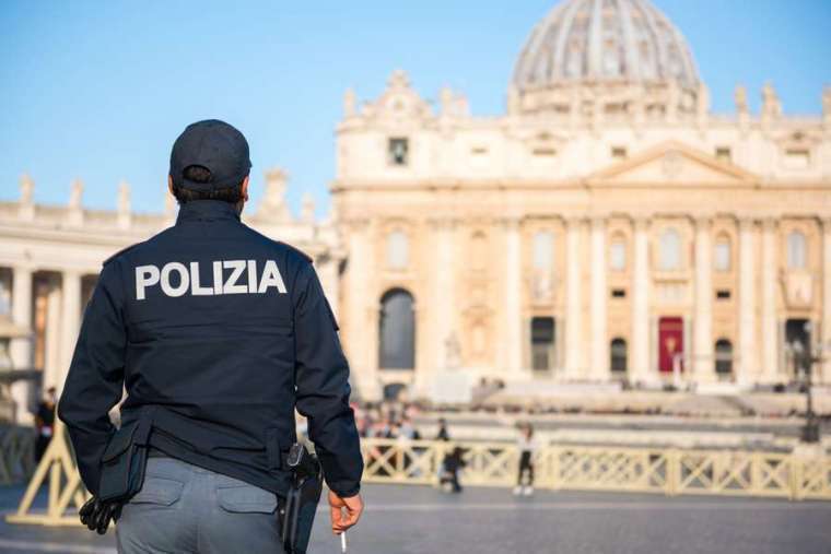 Polizia_at_St_P