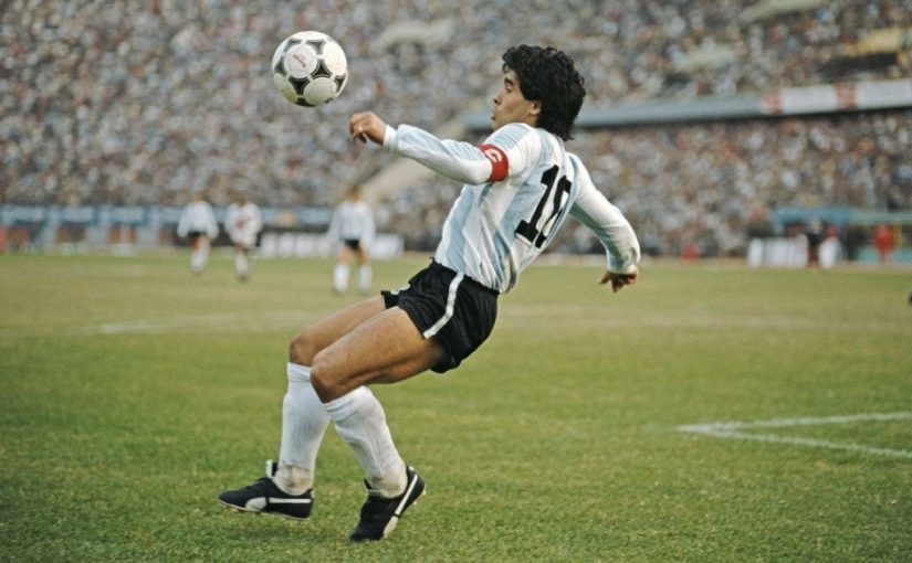 Download Maradona First European Club Pics