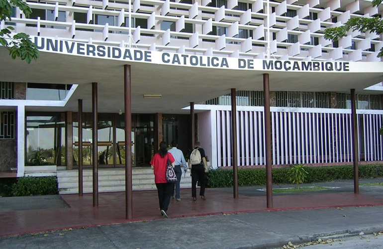 Ucm.univ_.not_