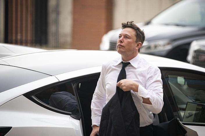Elon.b