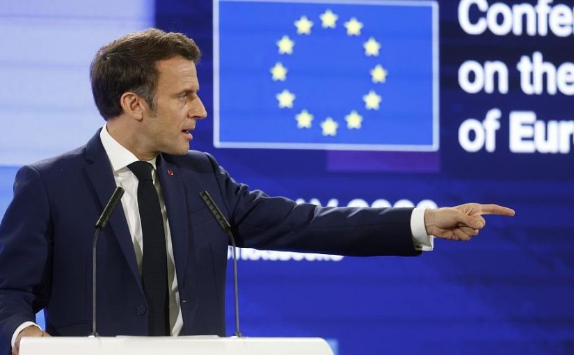 Macroney.en_