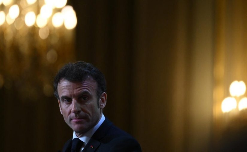 Macrona.afp_