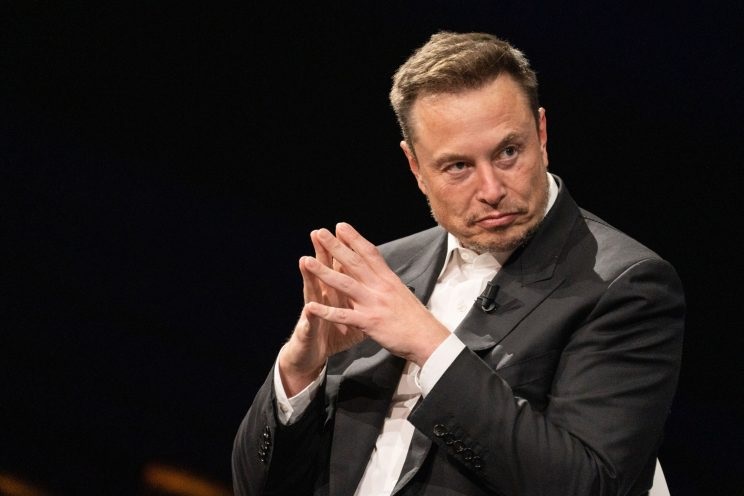 Elonm.b