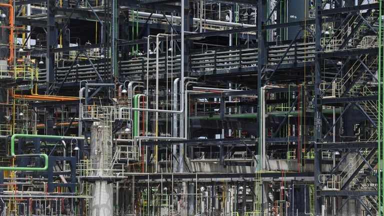Refinery.r