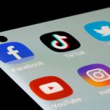 Socialmediafile.r