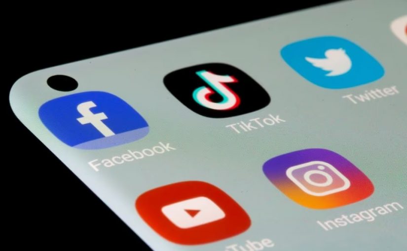 Socialmediafile.r