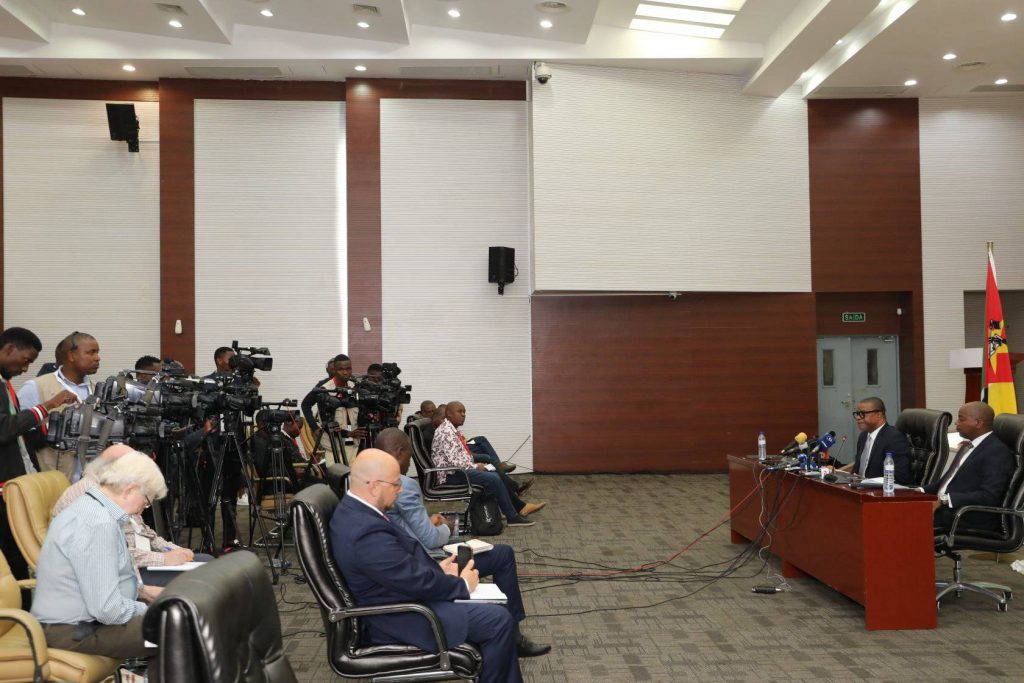 Pressconf.fb_