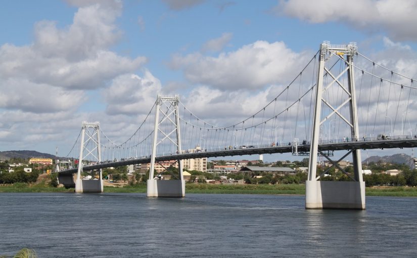 Tetebridge.rm_