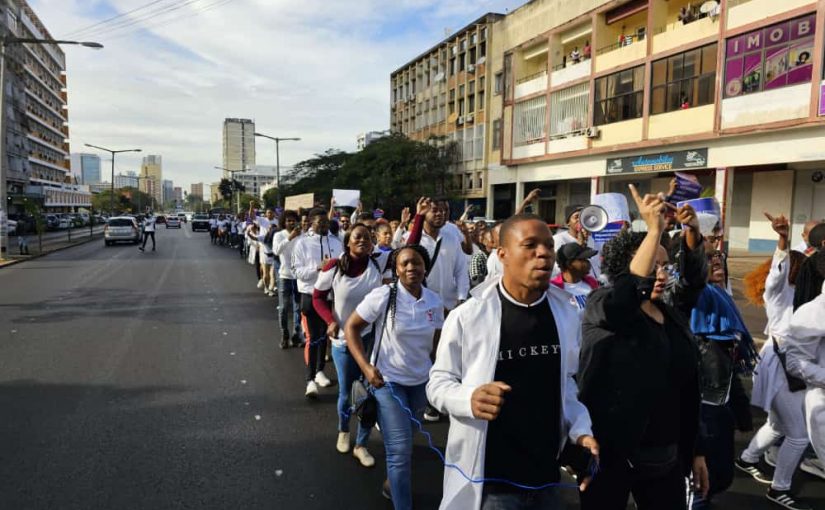 MEDICOS-MARCHA