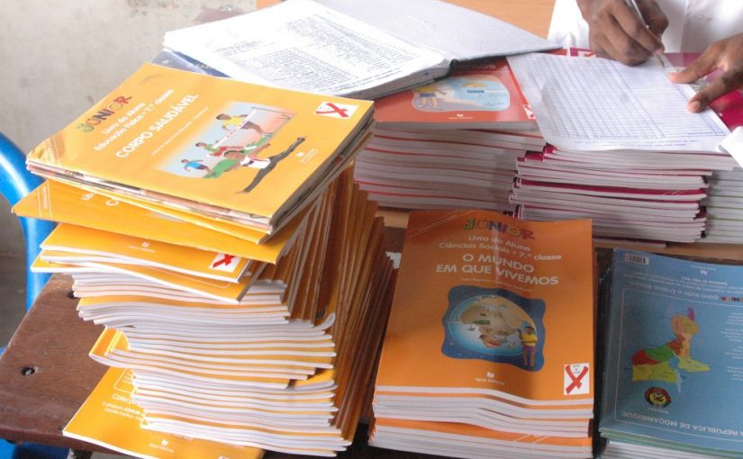 Livro-escolar-moz
