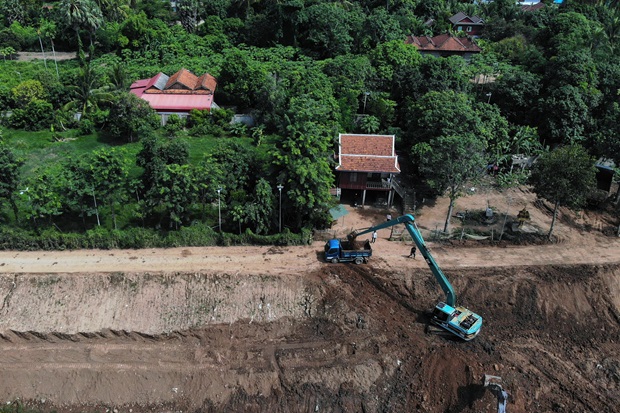 Cambodjacanal.afp_