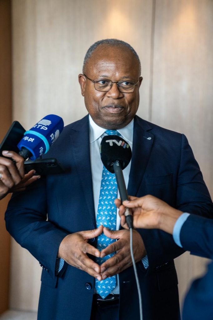 Presidente-da-Republica-recebe-CEO-da-Africa50-1