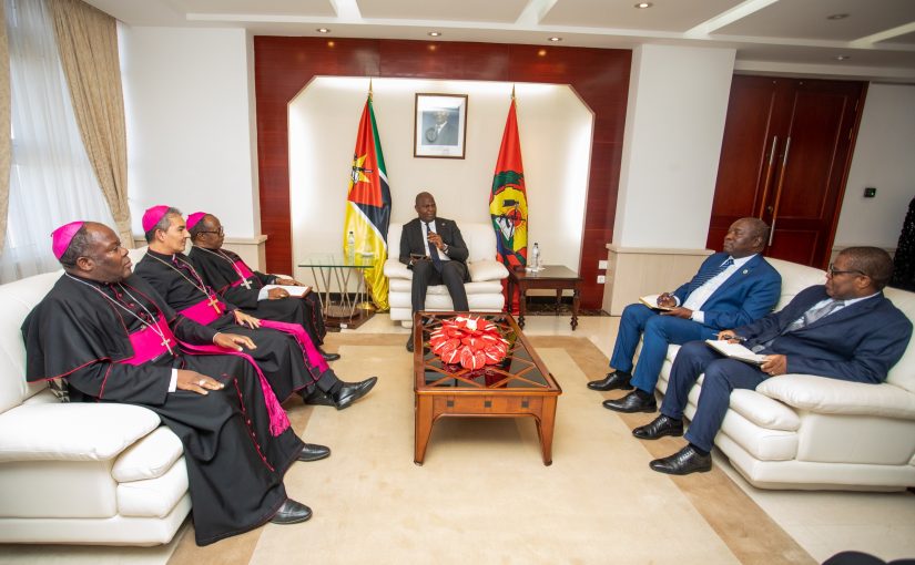 Presidente-da-Republica-recebe-em-audiencia-a-Conferencia-Episcopal-de-Mocambique-3