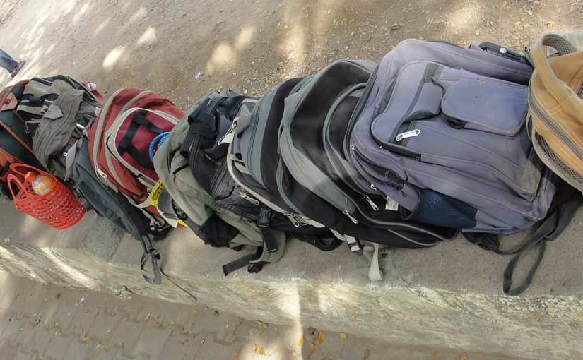 1200px-A_image_of_school_bags