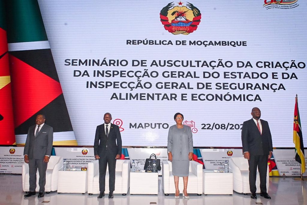 Ministro-Inocencio-Impissa-dirige-a-abertura-do-Seminario-de-Auscultacao-para-a-Criacao-da-IGE-e-IGSAE-em-representacao-do-Presidente-da-Republica-8