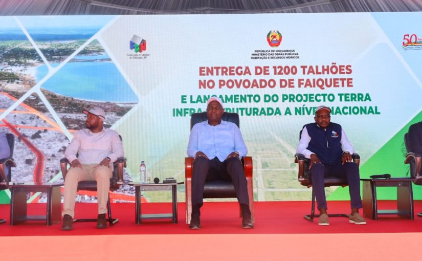 Presidente-da-Republica-lanca-no-distrito-de-Vilankulo-provincia-de-Inhambane-o-Projecto-de-Terra-Infra-estruturada-10