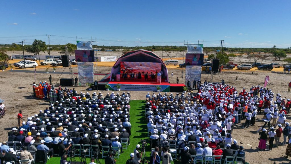 Presidente-da-Republica-lanca-o-Fundo-de-Desenvolvimento-Economico-Local-FDEL-no-distrito-de-Vilankulo-provincia-de-Inhambane-13-1
