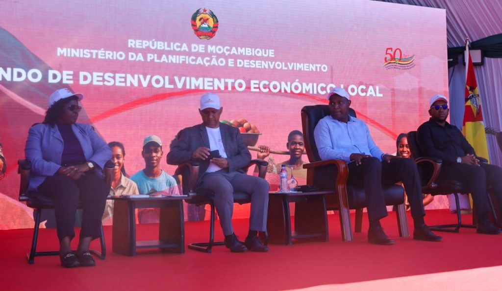 Presidente-da-Republica-lanca-o-Fundo-de-Desenvolvimento-Economico-Local-FDEL-no-distrito-de-Vilankulo-provincia-de-Inhambane-2