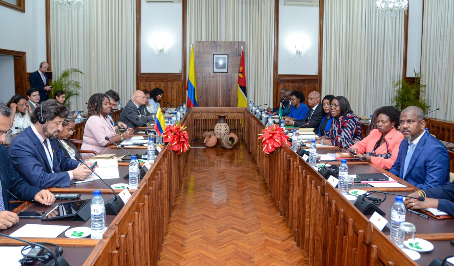 Mozambique and Colombia set to strengthen cooperation ties – Watch