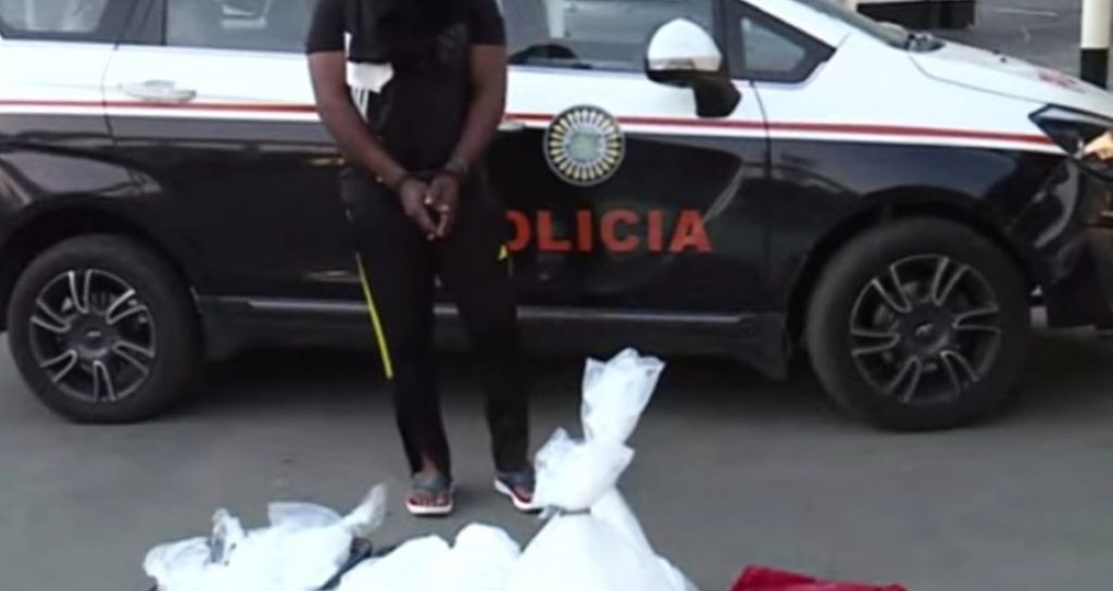 Detido-nigeriano