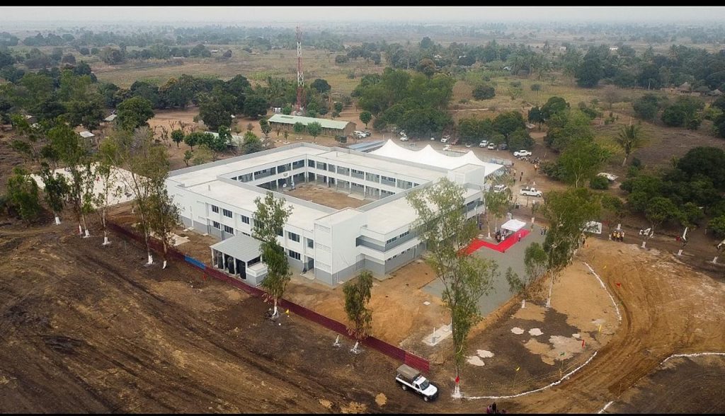 Presidente-da-Republica-durante-a-inauguracao-de-10-escolas-erguidas-no-ambito-da-reconstrucao-pos-ciclone-Idai-na-provincia-de-Sofala-3