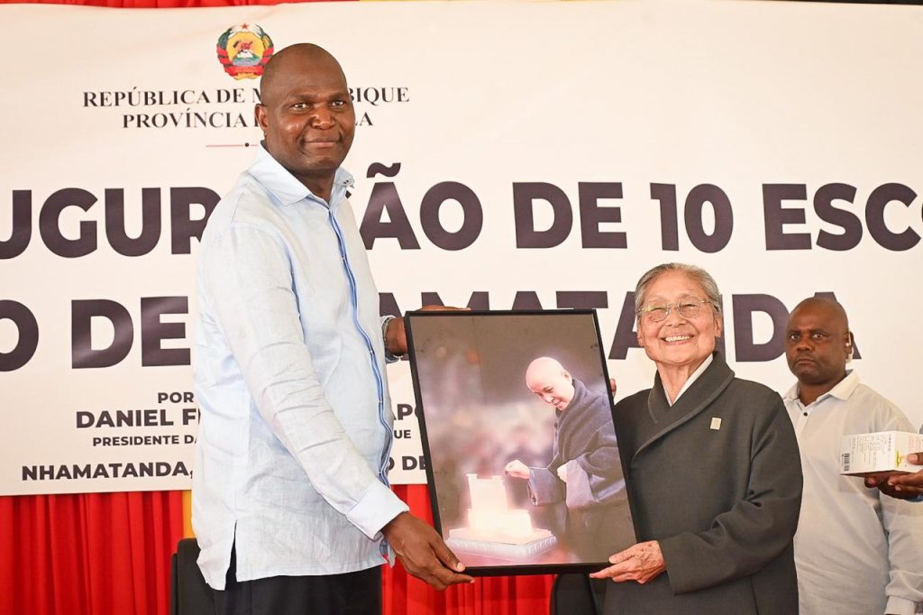 Presidente-da-Republica-durante-a-inauguracao-de-10-escolas-erguidas-no-ambito-da-reconstrucao-pos-ciclone-Idai-na-provincia-de-Sofala-4