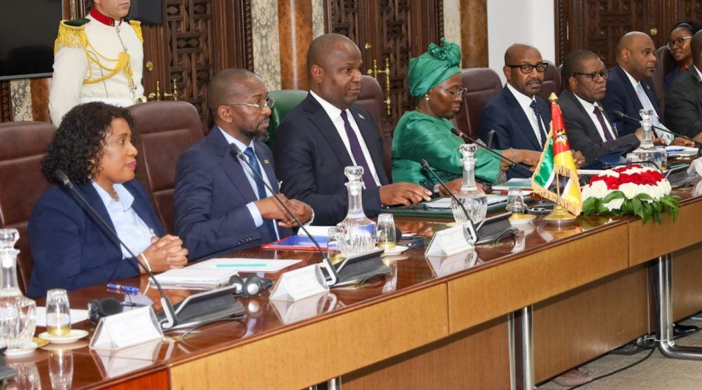 Presidentes-de-Mocambique-e-da-Argelia-lideram-as-conversacoes-bilaterais-entre-os-governos-dos-dois-paises-2-1