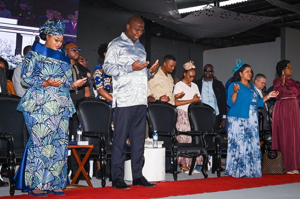 Presidente-da-Republica-participa-nas-celebracoes-dos-25-anos-do-Ministerio-Evangelho-em-Accao-10-1