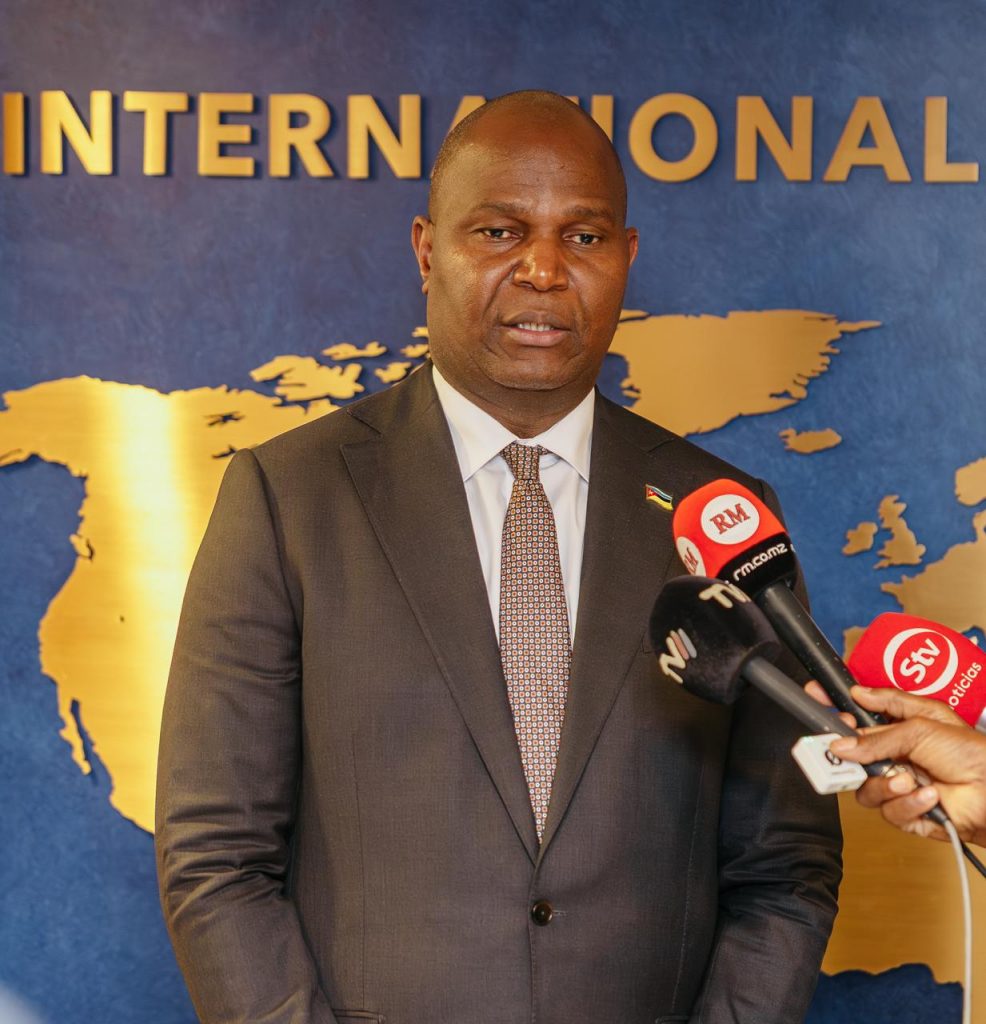 Presidente-da-Republica-visita-a-sede-do-FMI-em-Washington-D.C-3