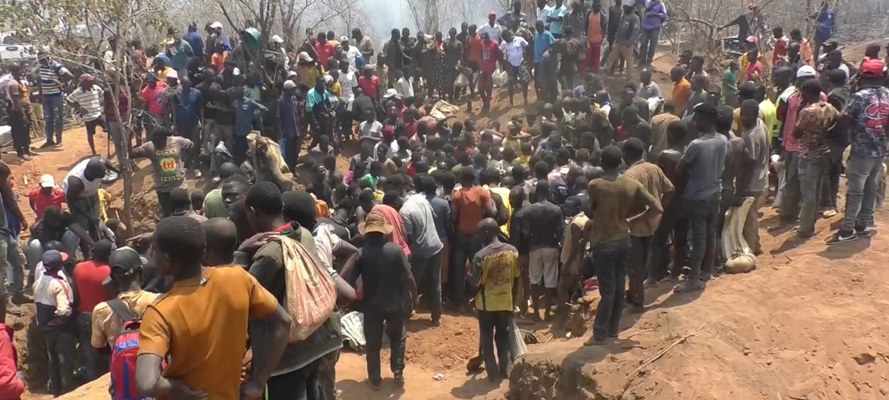 Mozambique: New gold rush in Gondola as locals swarm Mucododzi – Watch