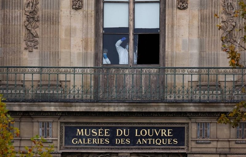 Louvree.afp_