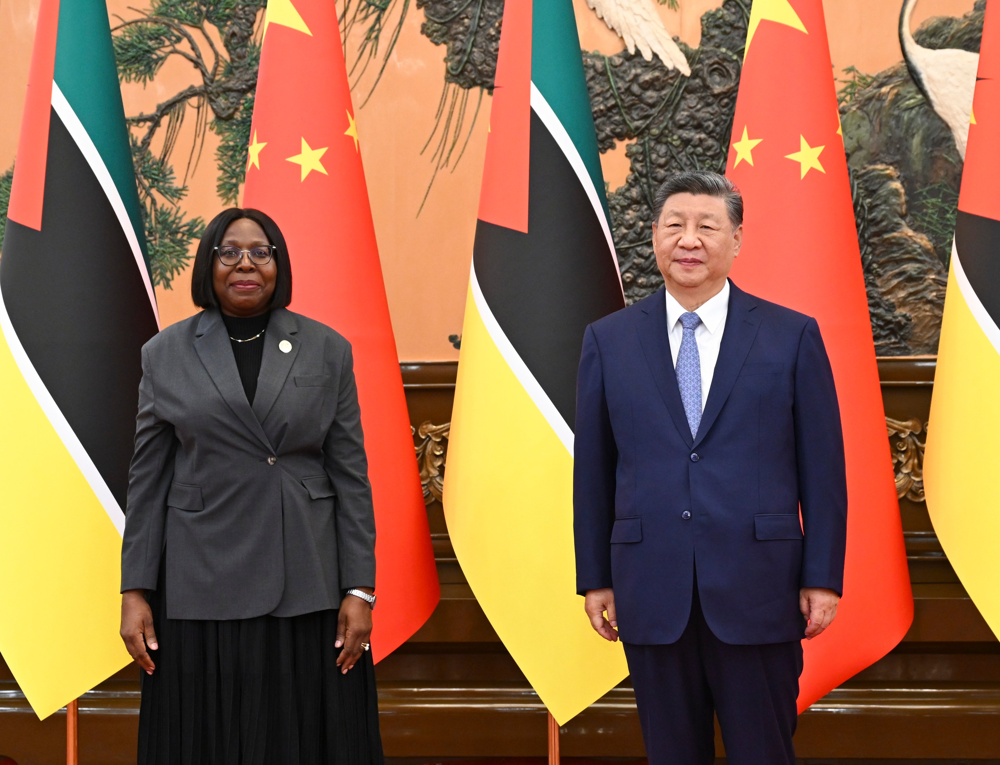 Xi Jinping holds talks with Mozambique’s Prime Minister in Beijing