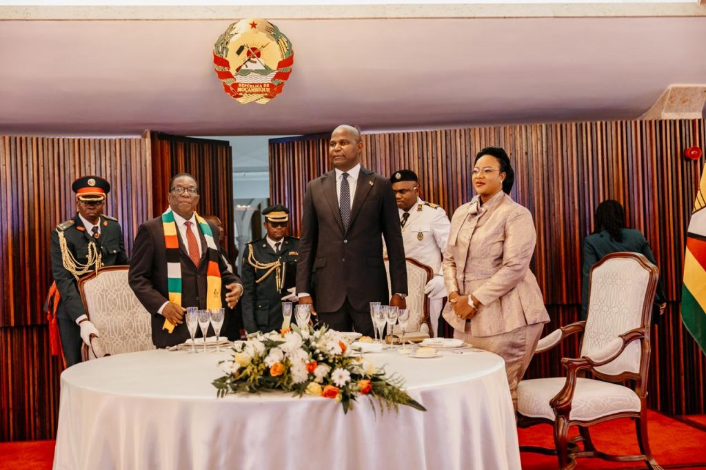 Banquete-de-Estado-em-honra-ao-Presidente-da-Republica-do-Zimbabwe-por-ocasiao-da-sua-Visita-de-Estado-a-Mocambique-11