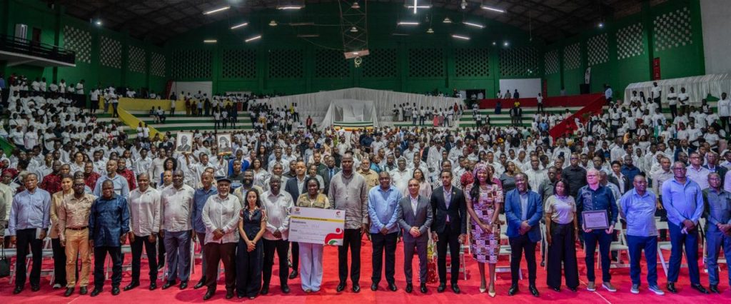 Presidente-da-Republica-dirige-na-cidade-de-Nampula-a-Gala-Nacional-da-XI-Edicao-do-Premio-Jovem-Criativo-2025-9